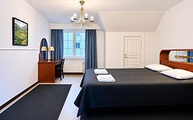 Senate Hotel